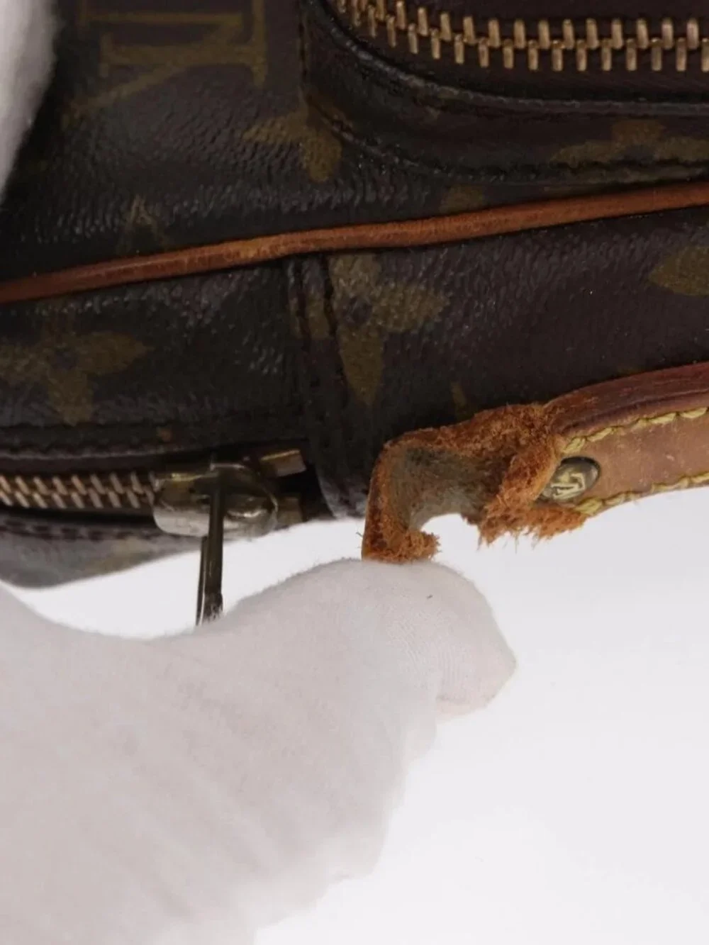 LOUIS VUITTON Monogram Amazon Shoulder Bag M45236 LV Auth BA8742